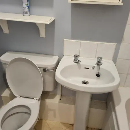 Lane Apartmet شقة